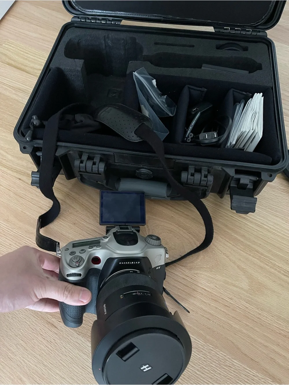 Silver Camera Kit with Black Lens and Case